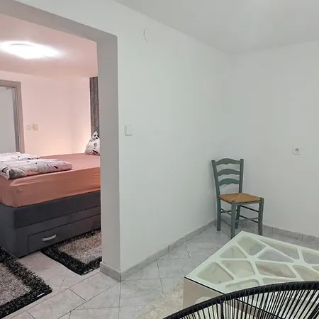 Kartal In The Center Of Near The Beach * Porec