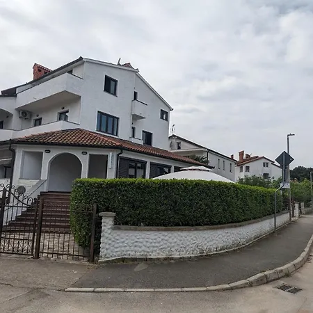 Feriehus Kartal In The Center Of Near The Beach