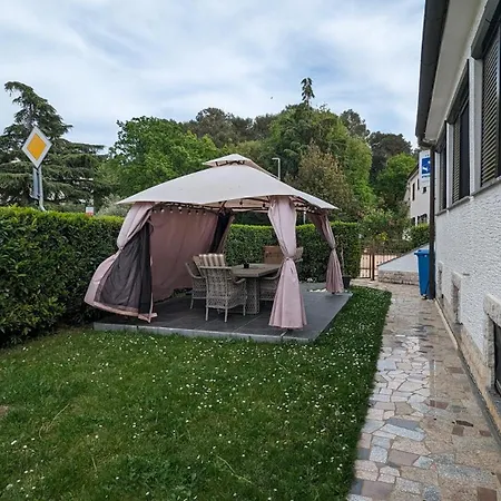 Kartal In The Center Of Near The Beach *
