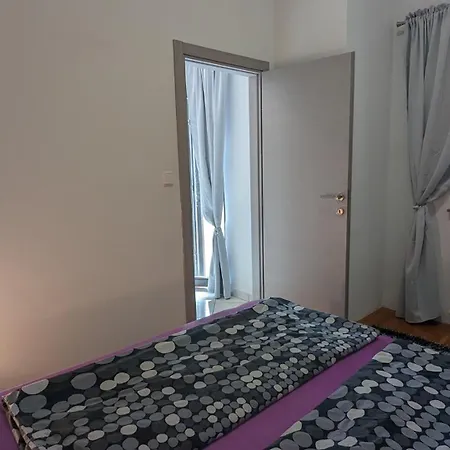 Kartal In The Center Of Near The Beach Porec
