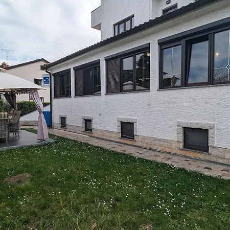 Kartal In The Center Of Near The Beach * Porec
